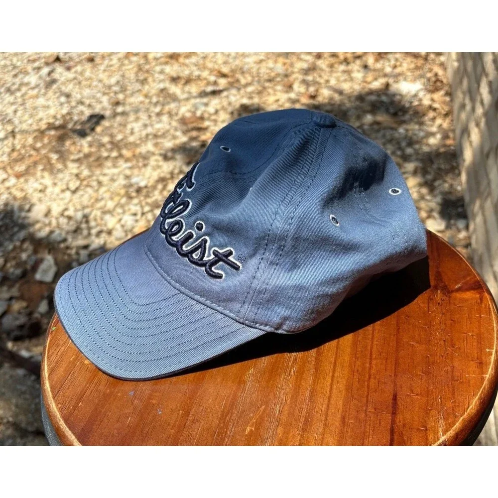Lot of 2 Titleist Adjustable Golf Baseball Caps Navy Gray Blue Embroidered Logo